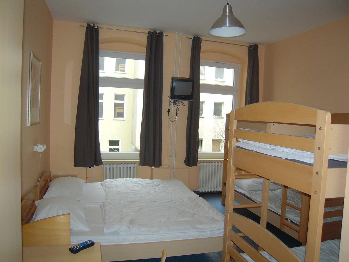 Happy Go Lucky Hotel + Hostel Schoneberg Berlín Exteriér fotografie